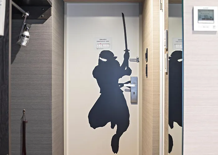 Hotel Ninja Black